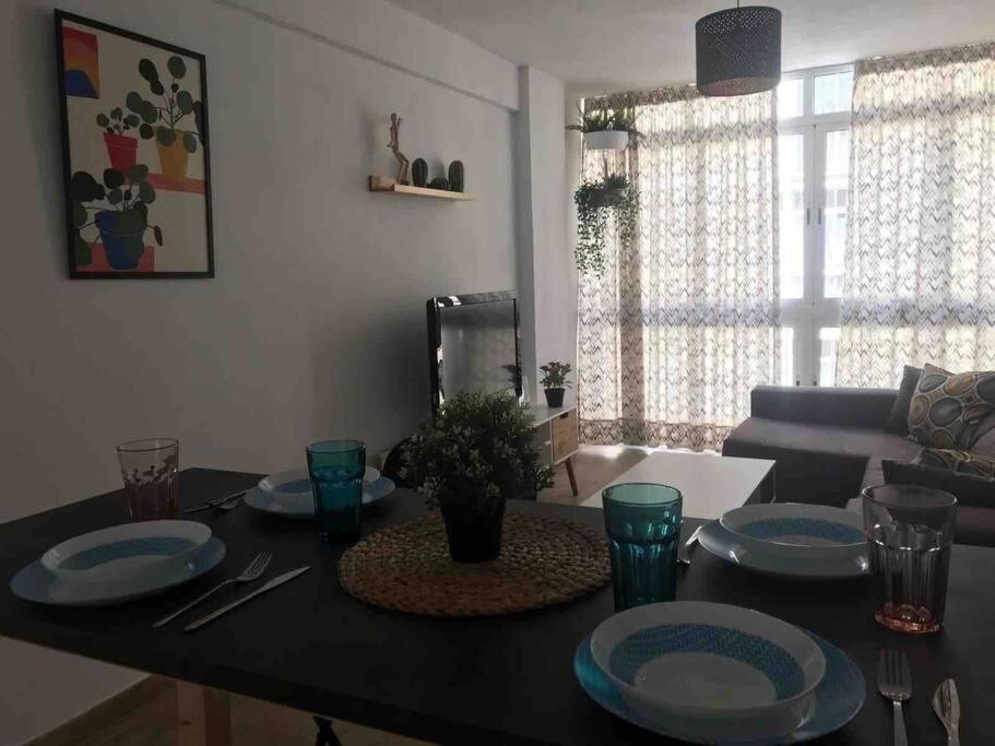 Ideal Apartamento En El Barrio De Las Delicias Малага Экстерьер фото